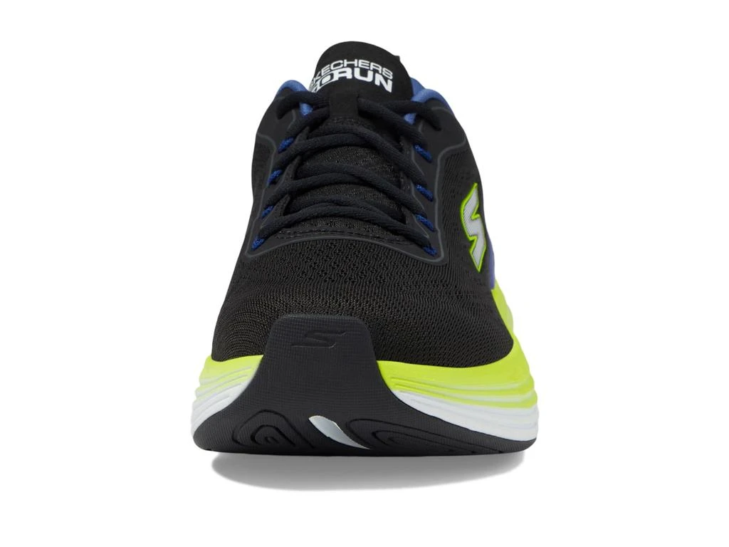 SKECHERS Max Cushioning Suspension- Voyager 3