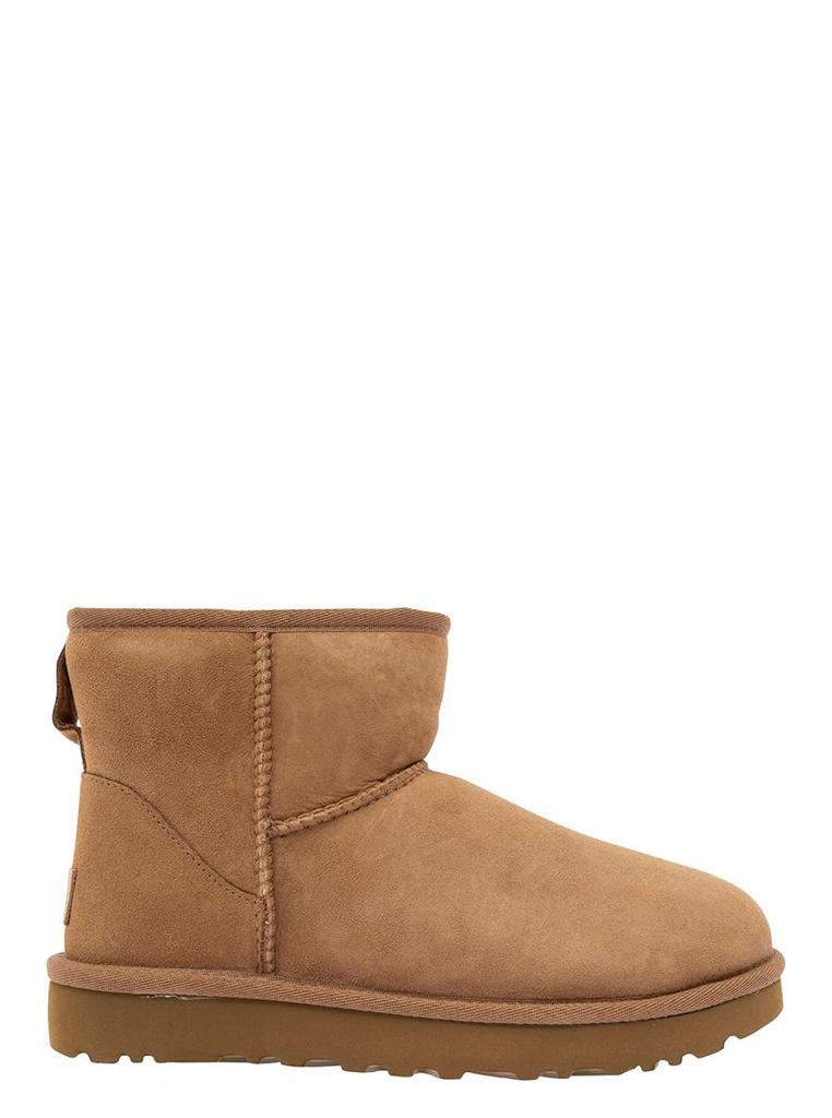UGG 'Classic Mini' Beige Ankle Boots With Logo Patch On The Rear In Suede Woman