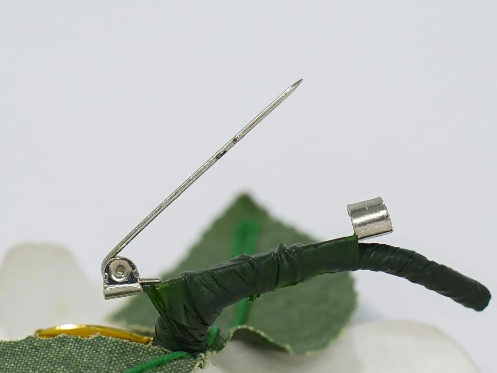 Chanel Cc Camellia Brooch Plastic With Faux ivory Nylon Brooch Jewelry (Pre-Owned) 2