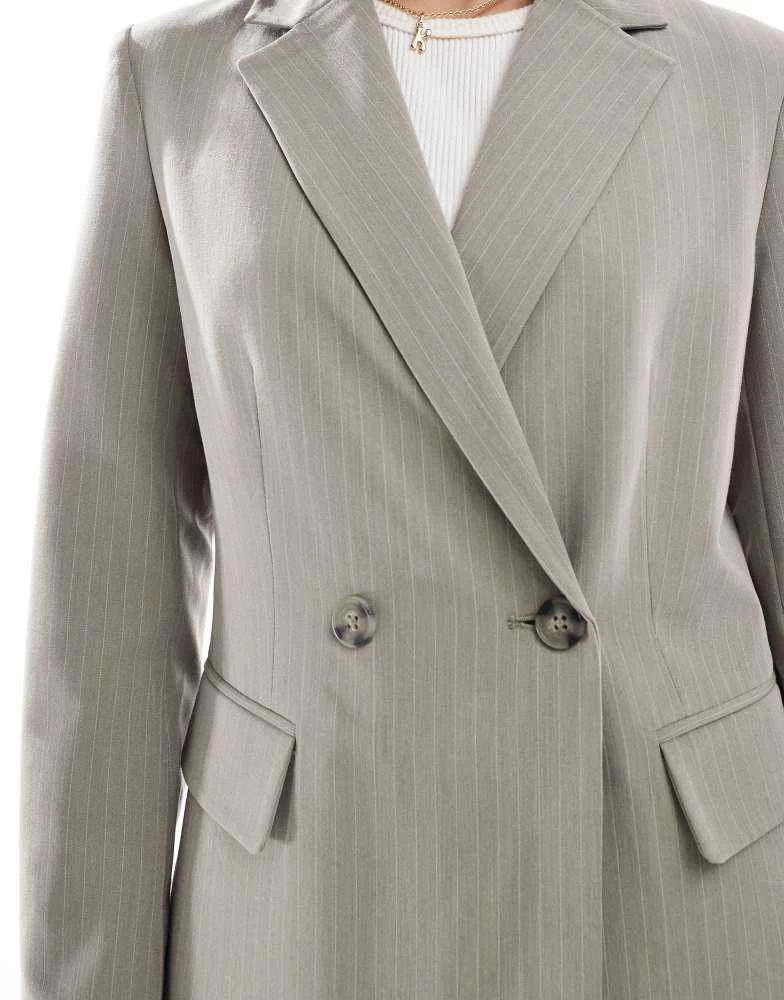Stradivarius Stradivarius fitted blazer in taupe pinstripe 3