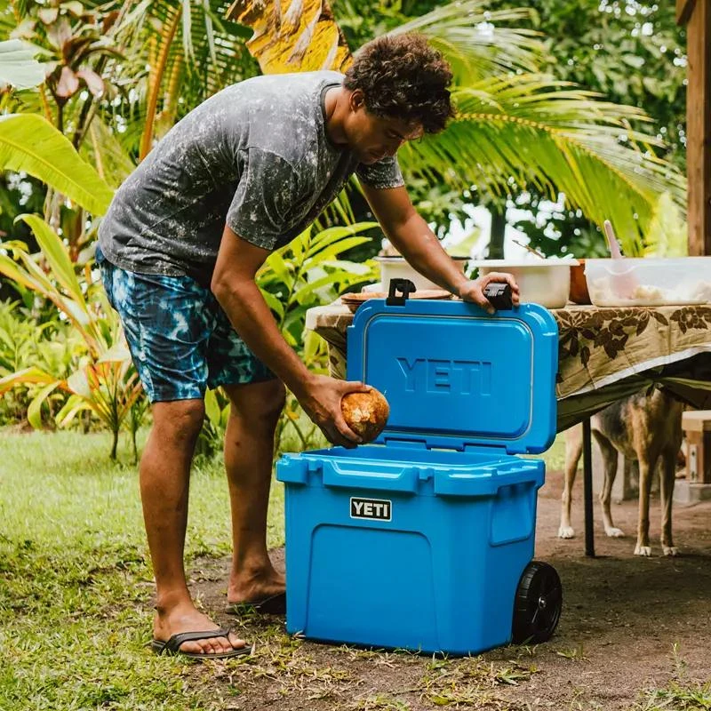 YETI YETI Roadie 60 Wheeled Cooler 12