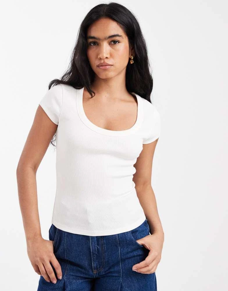 ASOS ASOS DESIGN scoop neck baby tee in cream