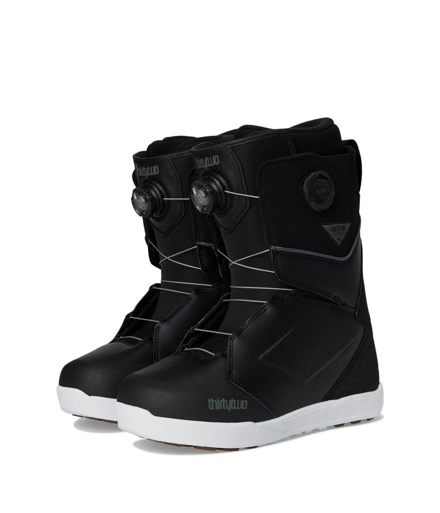 Thirty Two Lashed Double Boa 
24 1