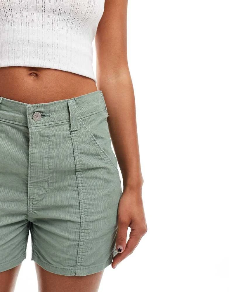 Levi's Levi's lightweight cord carpenter shorts in green 5