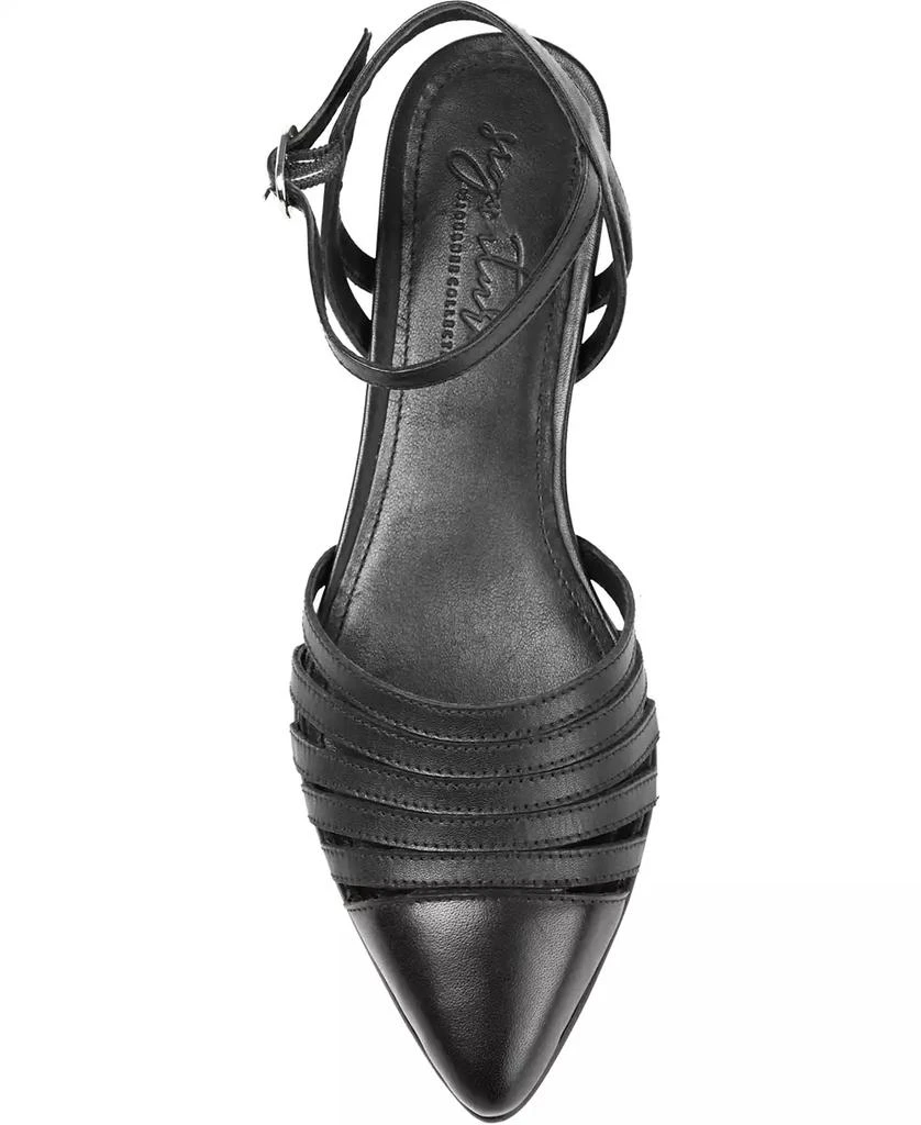 Journee Signature Women's Dexie Pointed Toe Flats 4