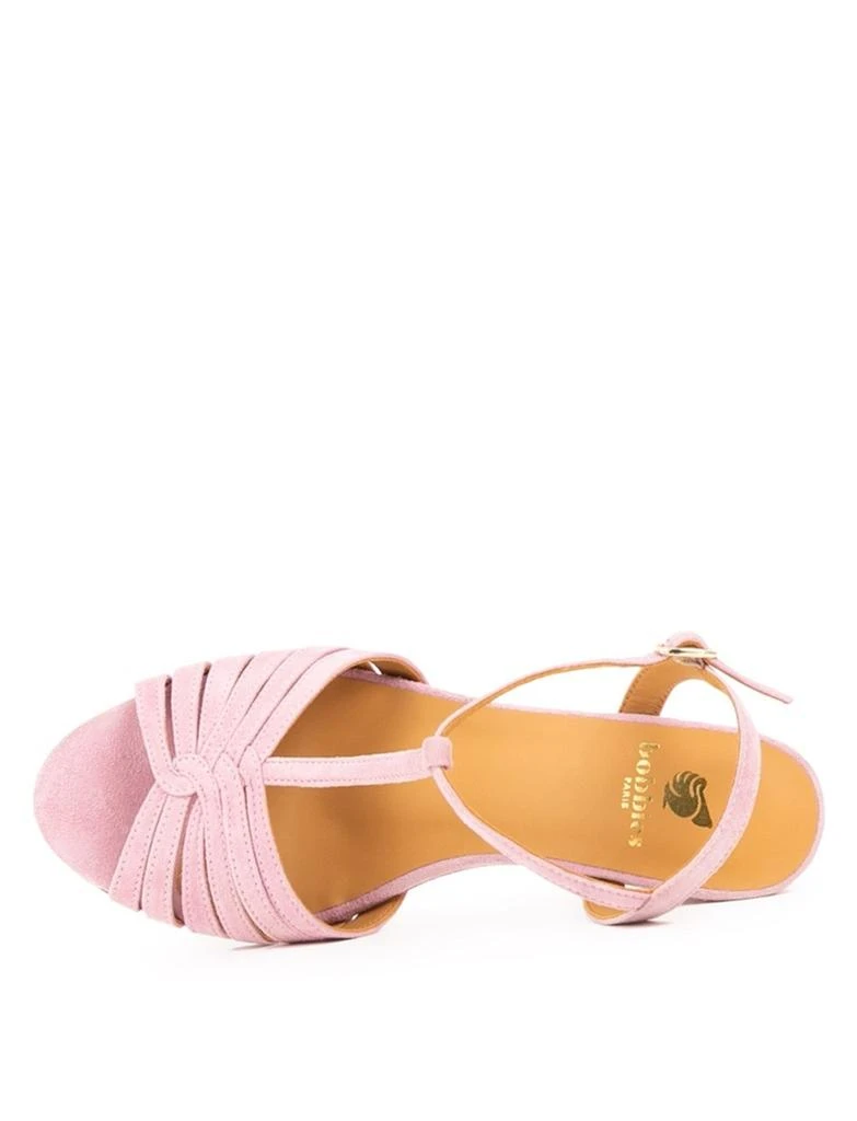 Bobbies Daisy 7