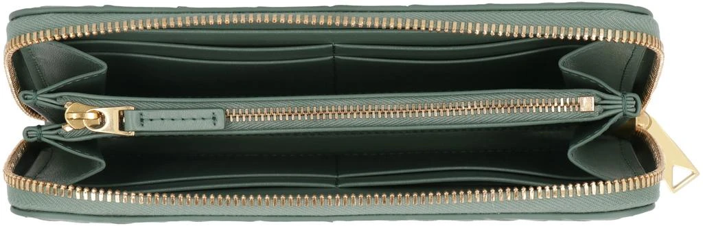 Bottega Veneta INTRECCIATO ZIP AROUND WALLET 4