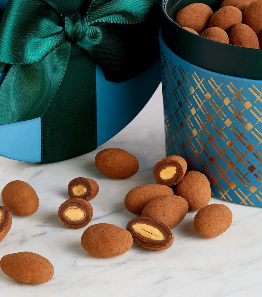 Harrods Cocoa-Dusted Almonds (1.1kg) 2