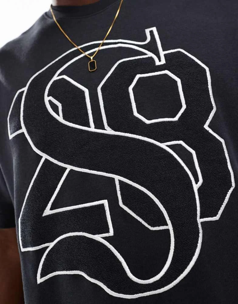 Bershka Bershka boxy collegiate printed t-shirt in charcoal 3