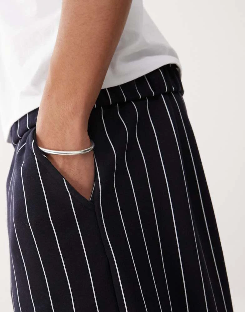 COLLUSION COLLUSION Relaxed skater joggers in pinstripe print - MULTI 5