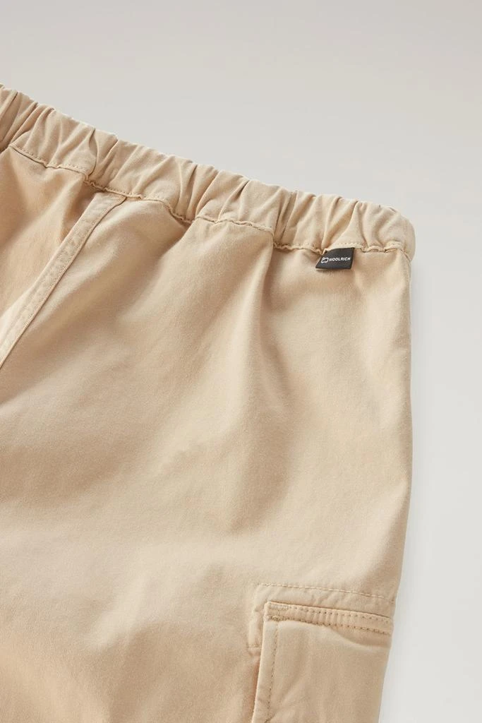 Woolrich Boys' Garment-Dyed Cargo Shorts in Stretch Cotton - Boys - Beige 5
