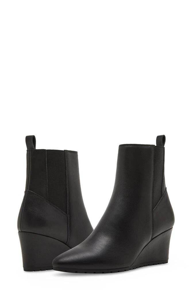 Blondo Vivika Waterproof Wedge Bootie 9