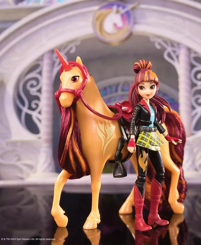 Unicorn Academy Valentina Cinder Set with 2 Riding Toys 7