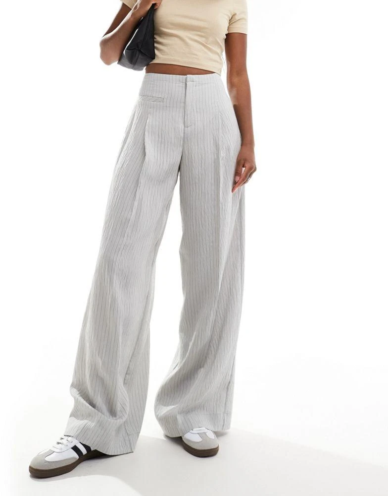 Bershka Bershka high waisted wide leg tailored trousers in light grey stripe 4
