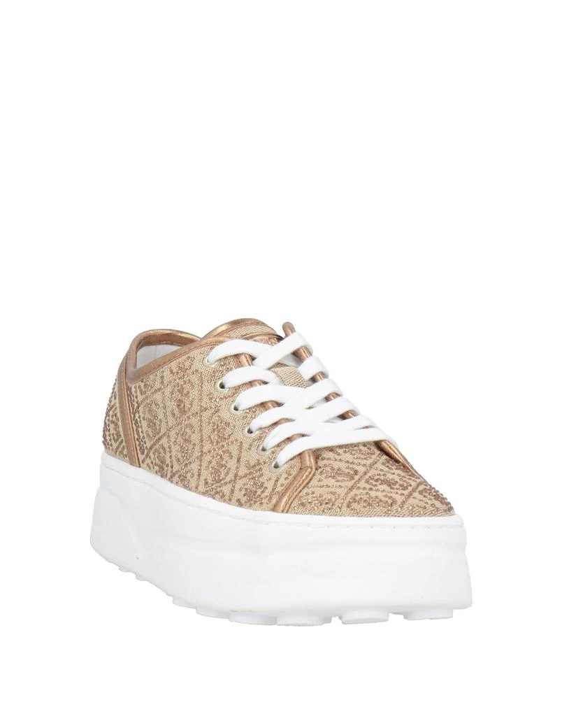 GUESS Sneakers 2