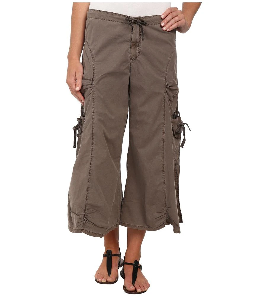 XCVI Cargo Gaucho Crop 1