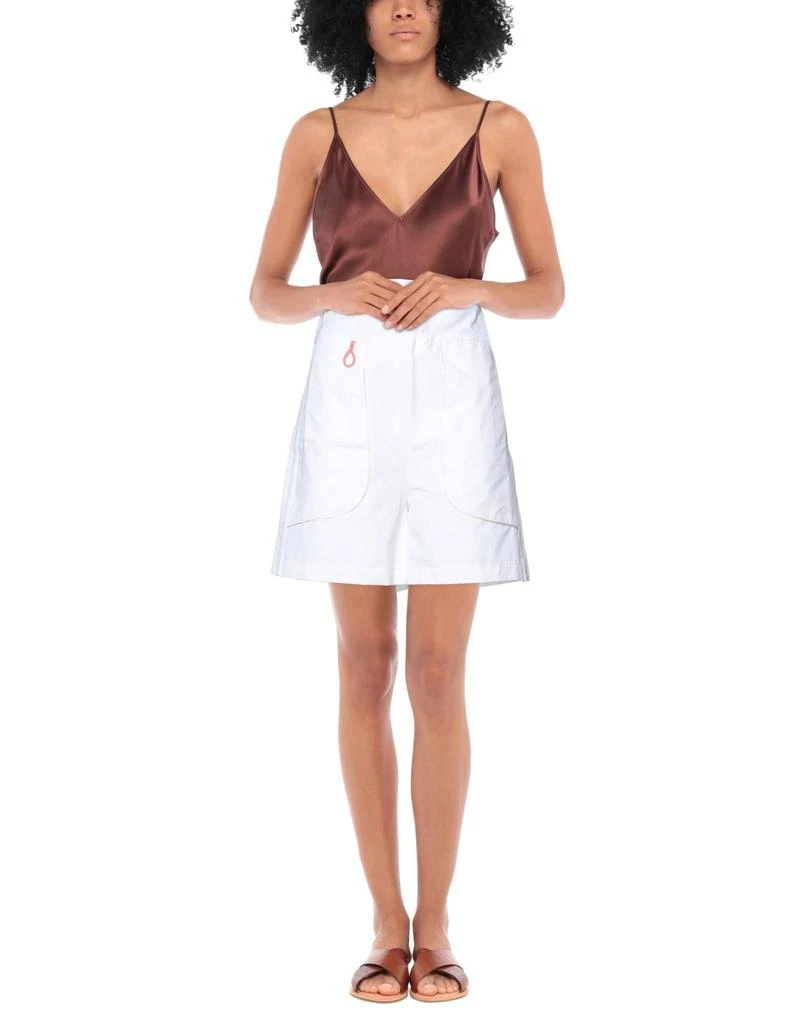 BORAMY VIGUIER Shorts & Bermuda 2