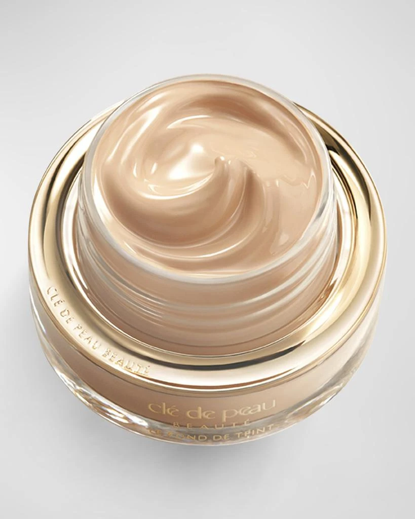 Cle de Peau The Foundation, SPF 22, 1 oz. 4