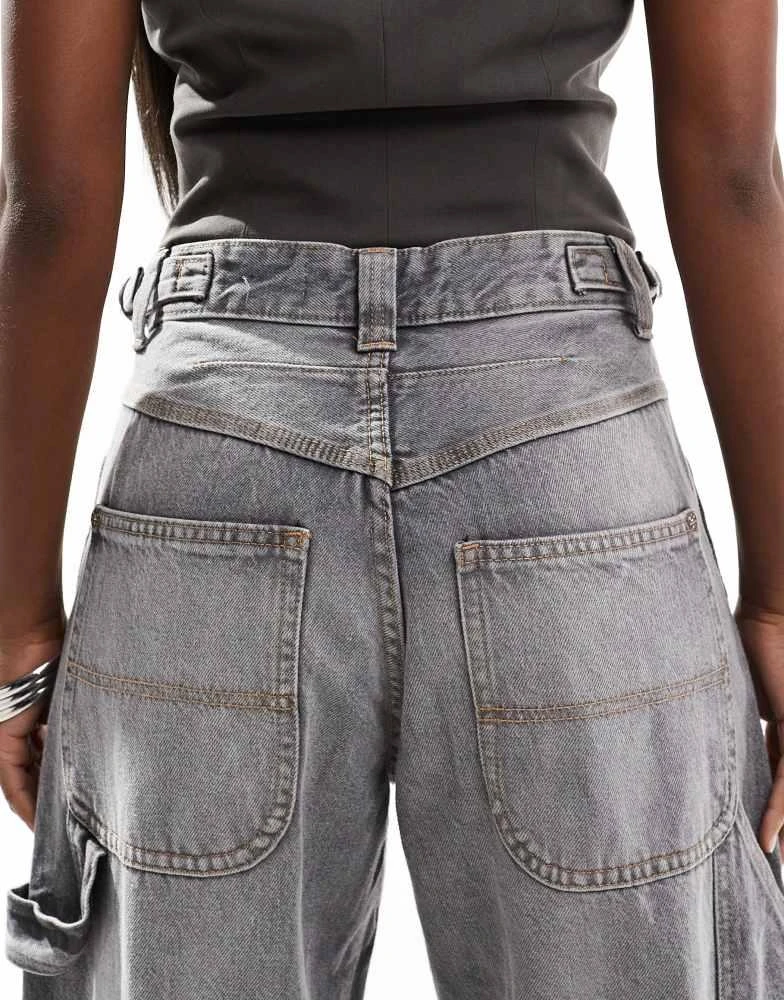Bershka Bershka adjustable waist carpenter jeans in grey wash 4