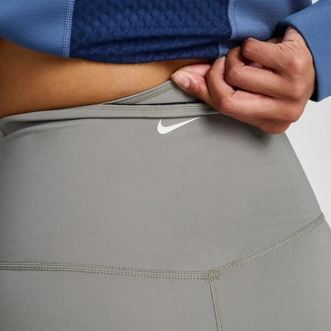NIKE Women's Nike One Swoosh High-Waisted 7" Biker Shorts 6