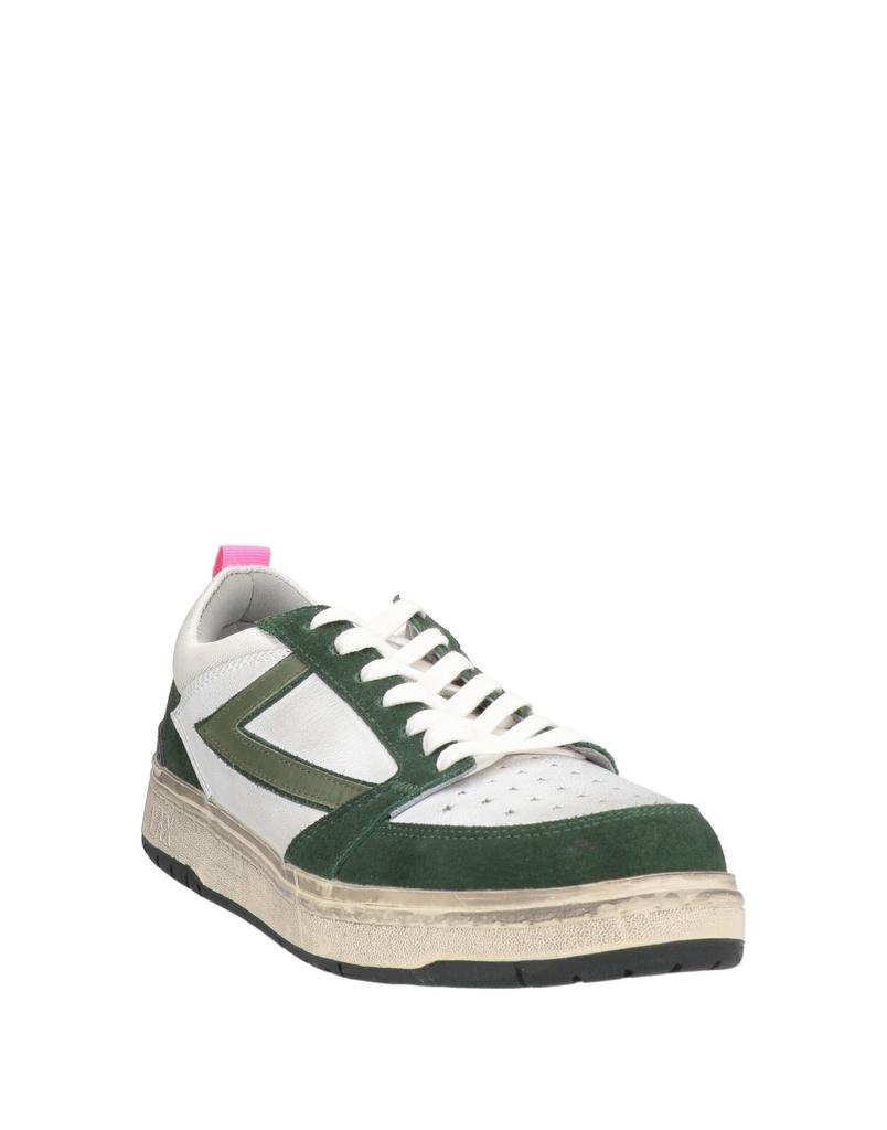 HTC Sneakers