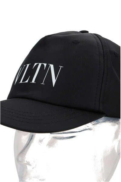 Valentino Valentino Garavani Cap 4