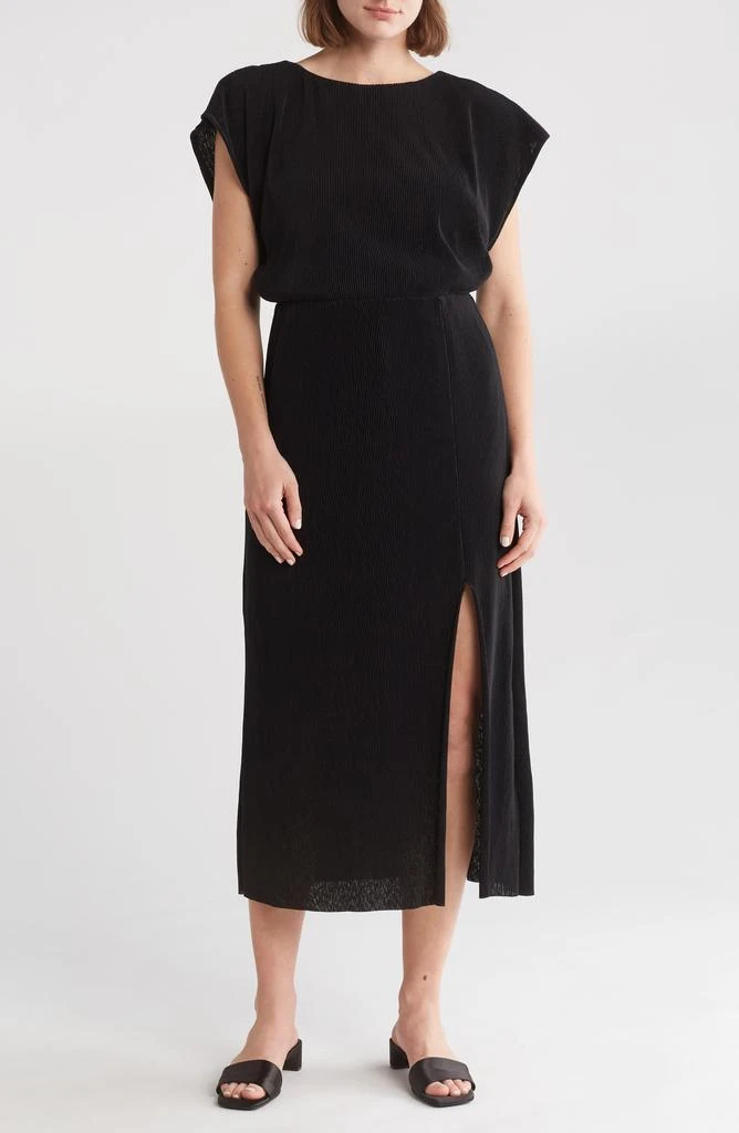 Mila Mae Short Sleeve Plissé Maxi Dress 1