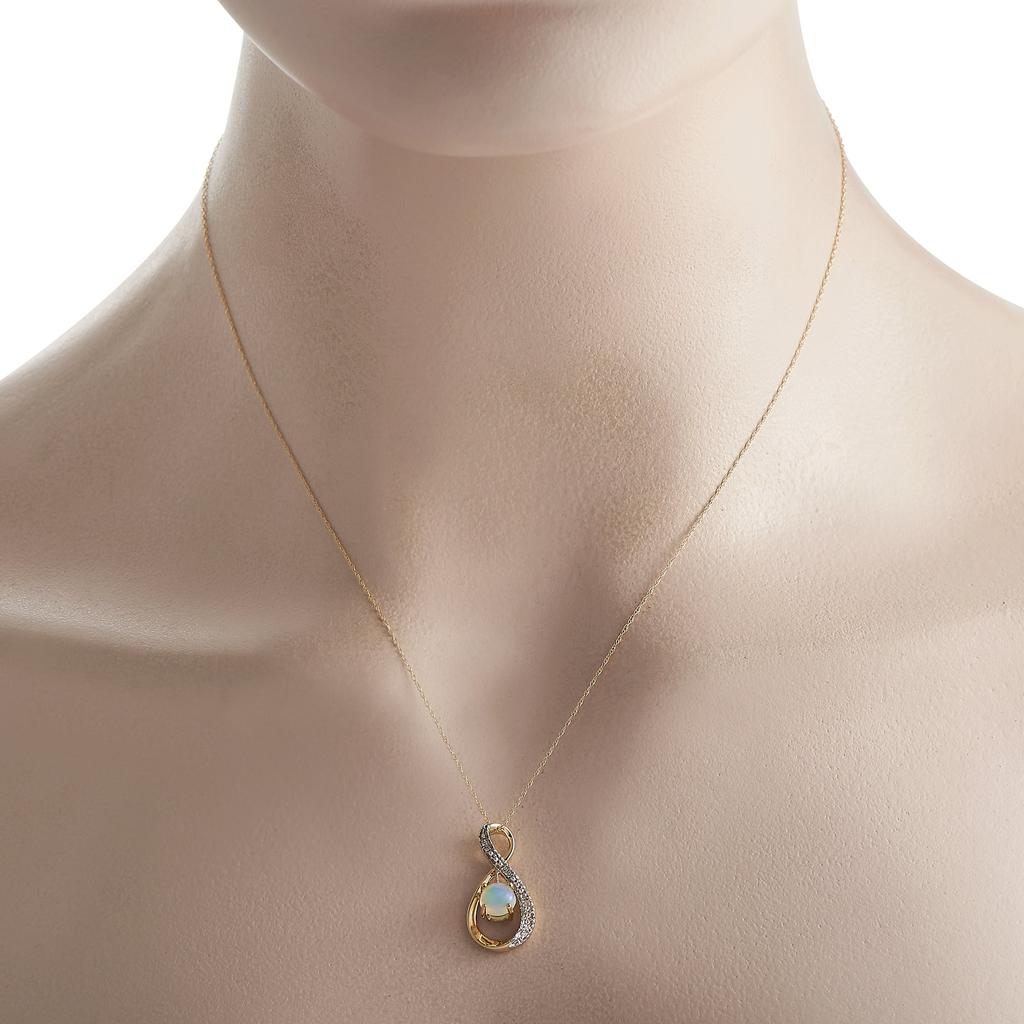 Non Branded 14K Yellow Gold 0.03ct Diamond and Opal Pendant Necklace PD4-15537YOP