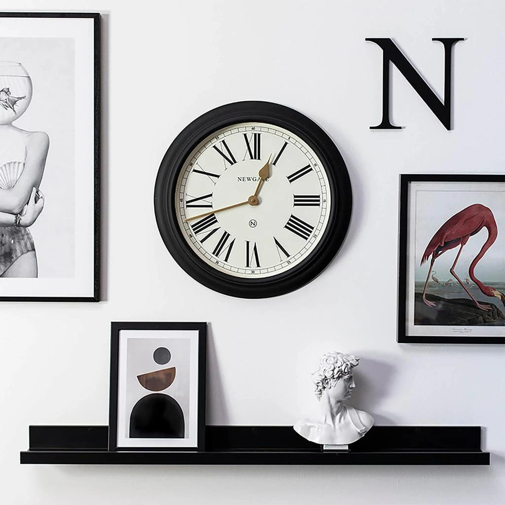 The Hut Newgate Chocolate Shop Clock - Black 3