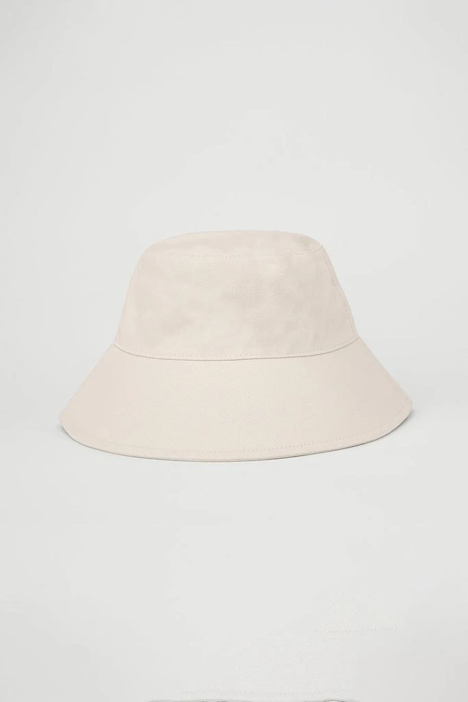 Alo Weekender Bucket Hat - Fresh Linen 2