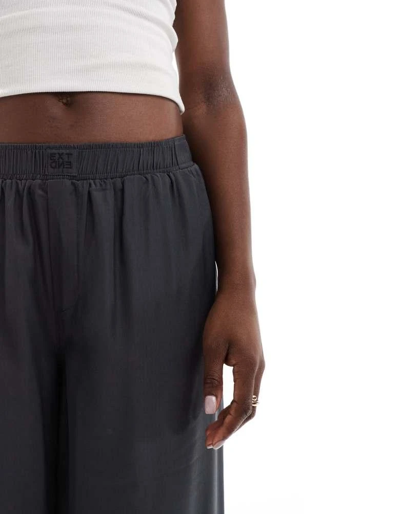 ONLY ONLY pull-on wide leg trousers in charcoal 4