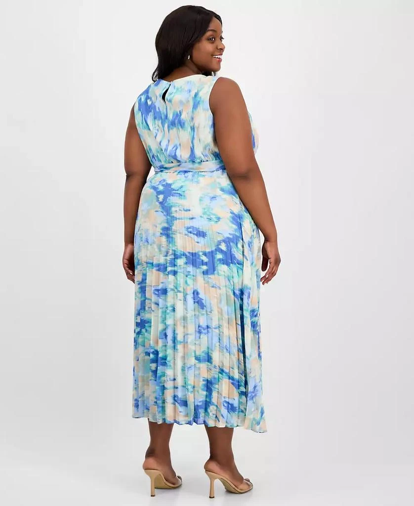 Sandra Darren Plus Size Printed Pleated Tie-Waist Dress 4