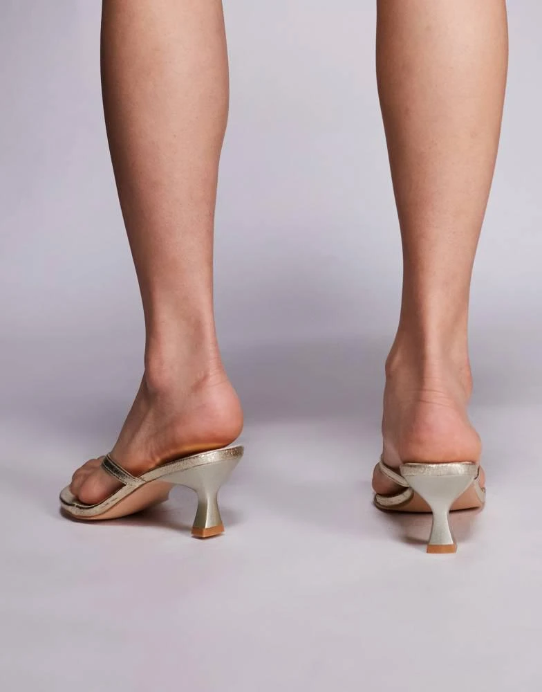 Public Desire Public Desire Evermore cracked pu thong low flared heels in gold 4