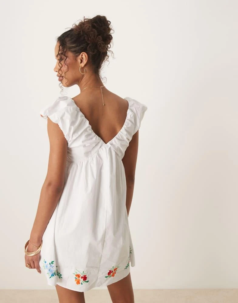 Glamorous Glamorous smock mini dress with floral embroidery in white 3