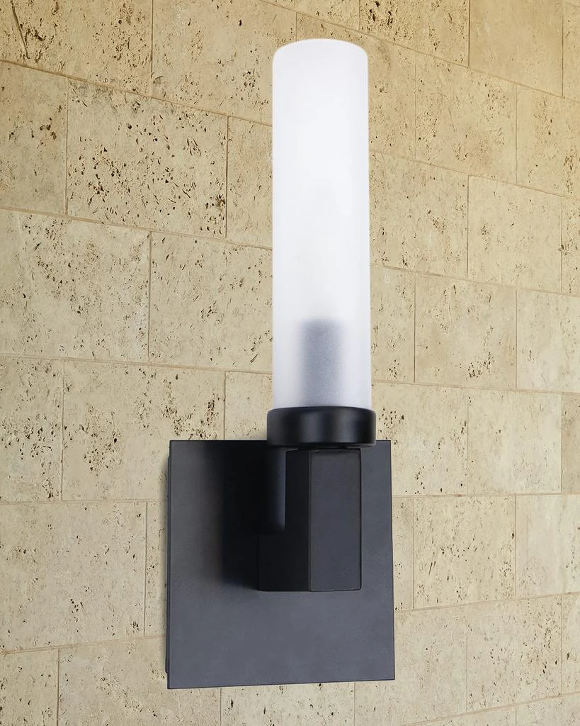Regina Andrew Montecito Single-Light Outdoor Wall Sconce 1