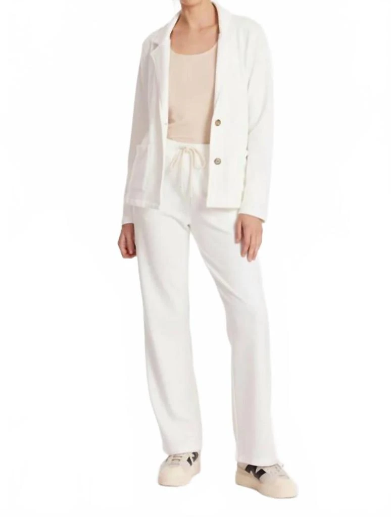 Mod-o-doc Long Sleeve French Blazer In White