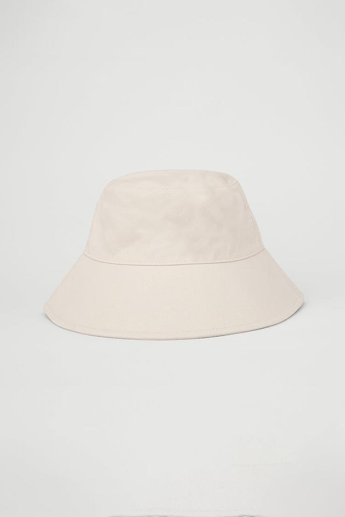 Alo Weekender Bucket Hat - Fresh Linen