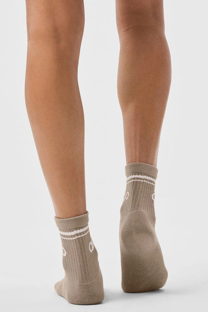 Alo Unisex Half-Crew Throwback Sock - Gravel/White 3