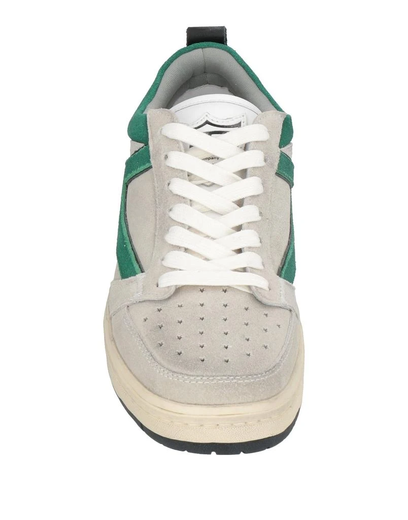 HTC Sneakers 4
