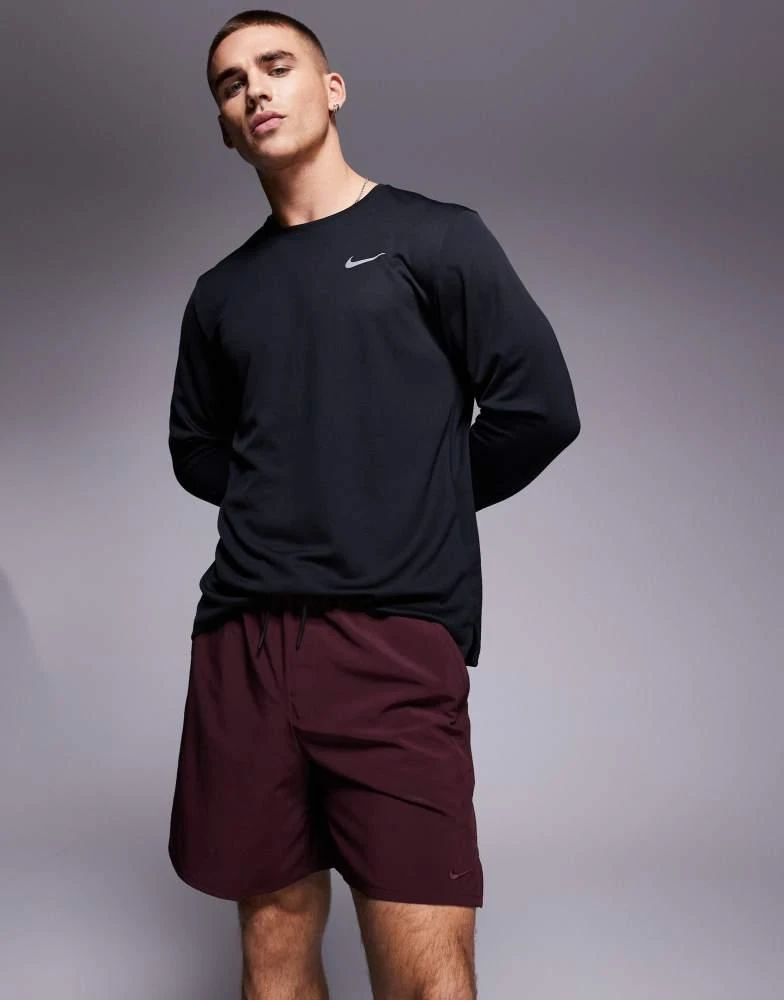 NIKE Nike Training Dri-Fit Unlimited woven 7 inch shorts in burgundy 2