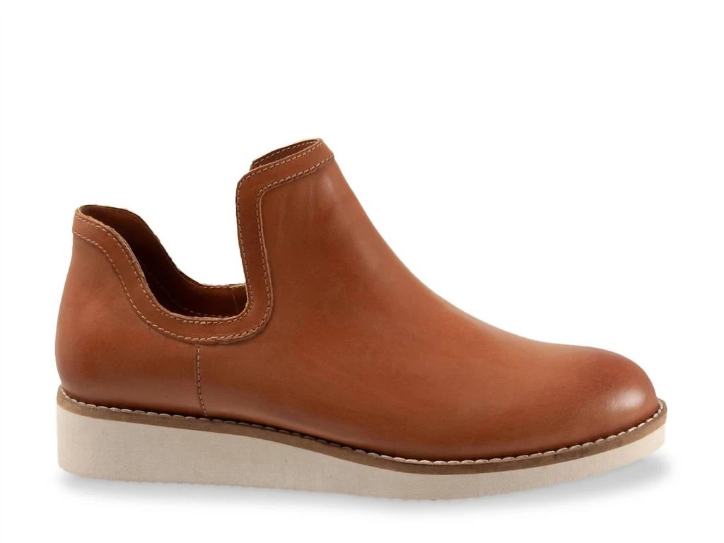 SoftWalk Woodbury Bootie 4