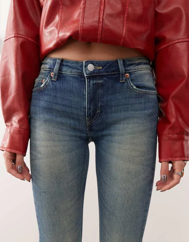 Weekday Weekday Flame low waist flared jeans in gasoline blue 4