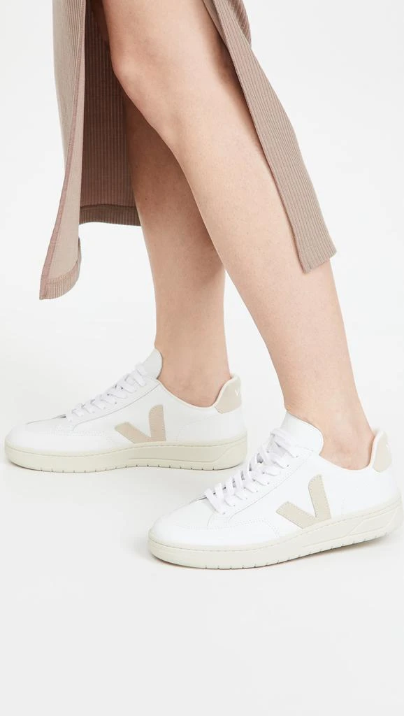 Veja V-12 Sneaker 2