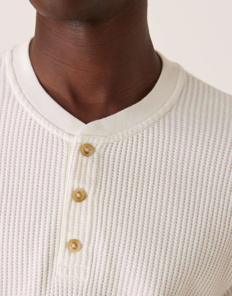 Abercrombie 
Fitch Abercrombie 
Fitch long sleeve waffle henley top in white 5