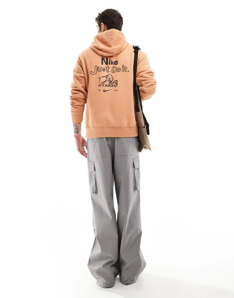 NIKE Nike Club graphic graphic hoodie in brown 4