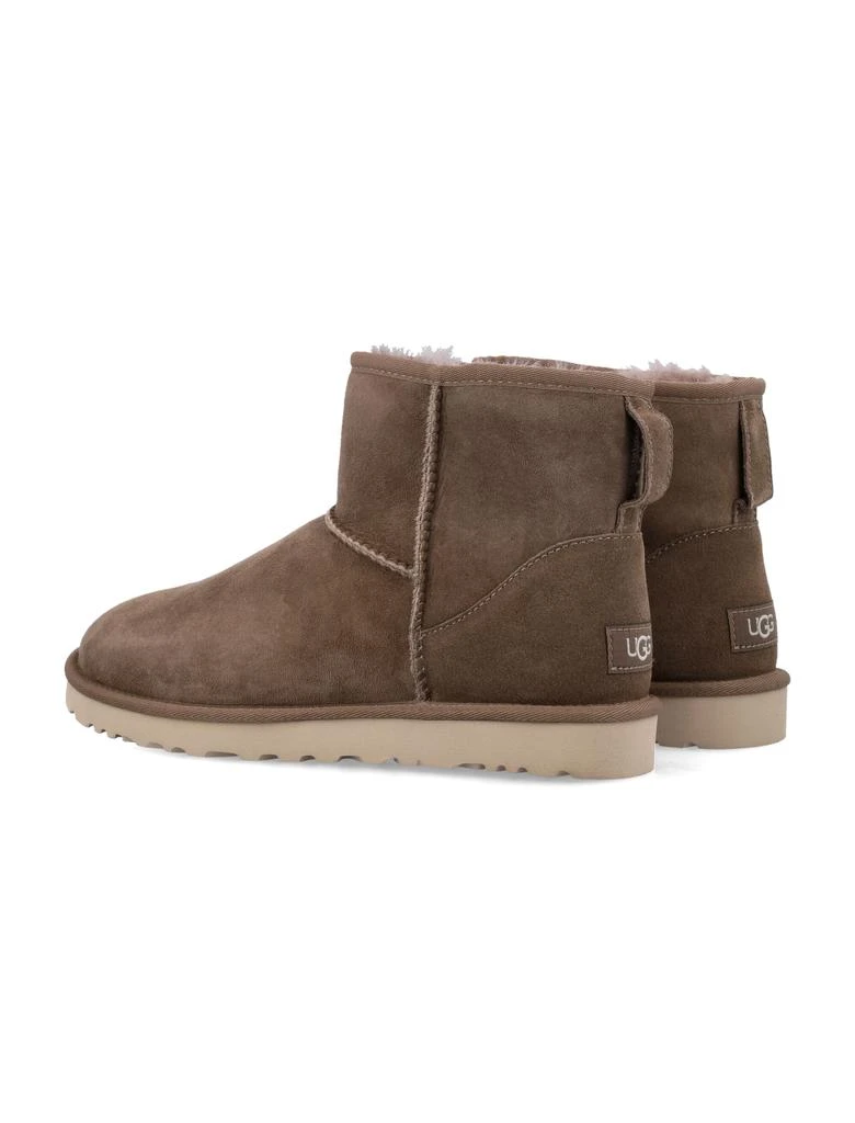 UGG MEN'S CLASSIC MINI BOOT 4