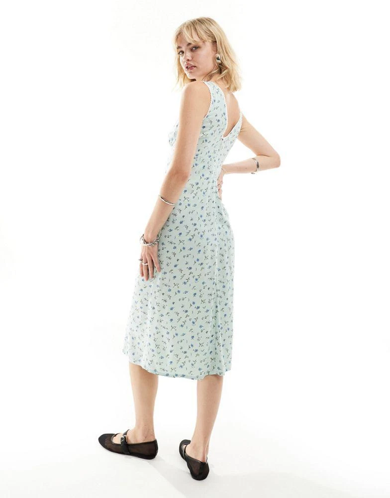 Motel Motel Exclusive lavisha lace edge ditsy floral midi dress in pale blue 2