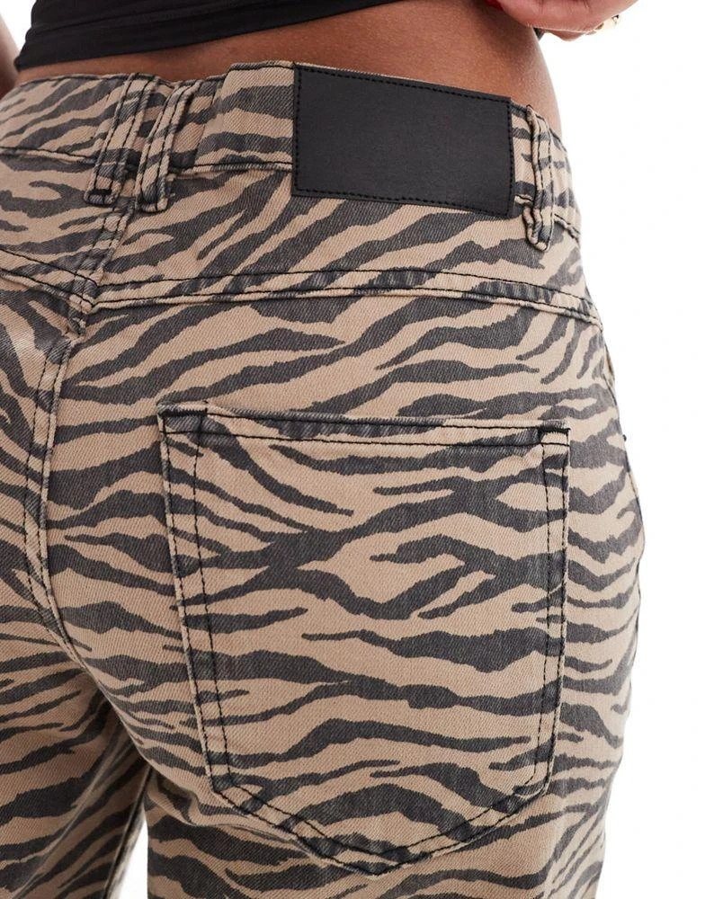 ASOS ASOS DESIGN  baggy  jean in tiger print 3