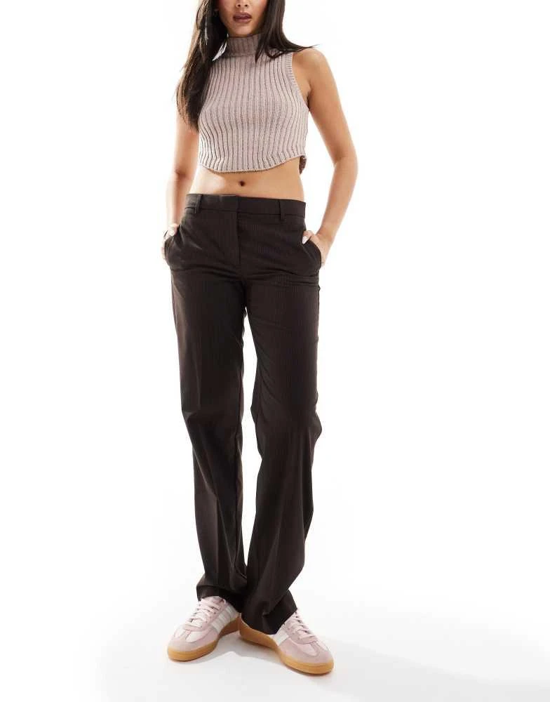 Bershka Bershka straight leg tailored trousers in brown pinstripe 1