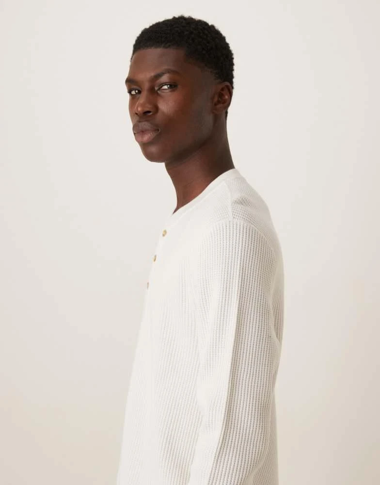 Abercrombie 
Fitch Abercrombie 
Fitch long sleeve waffle henley top in white 4